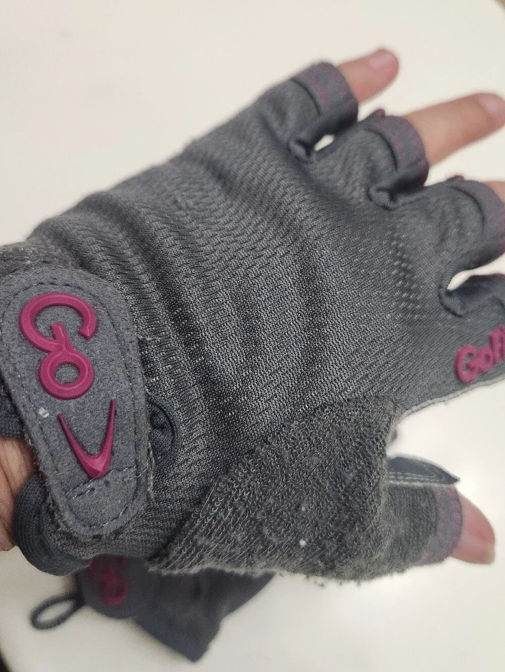 GoFit Women's Xtrainer Cross-Training Gloves